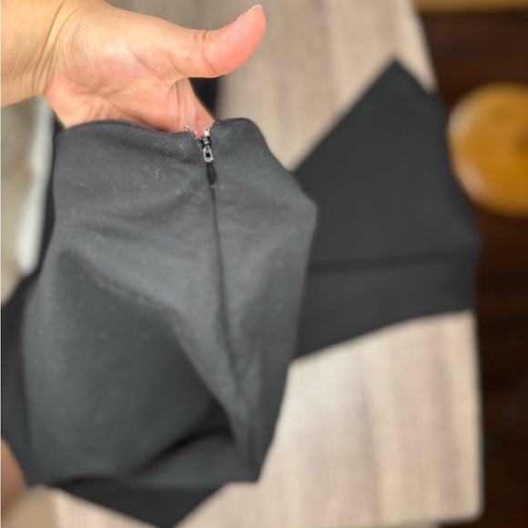 STAUD Monochrome Fashion Piece - Picture 5 of 6